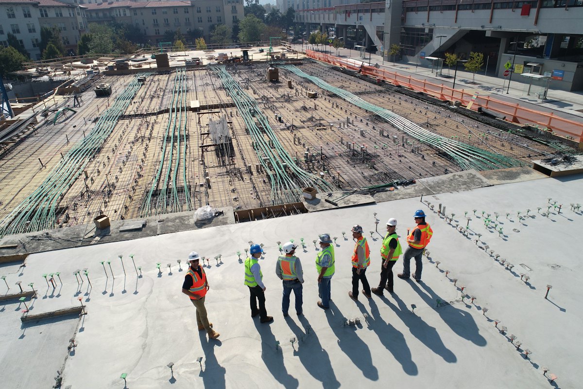 Canteiro de obras — referência de acompanhamento com drone